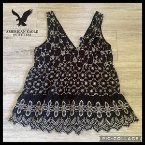 🌻AMERICAN EAGLE OUTFITTERS🌻 EMBROIDERED EYELET TANK